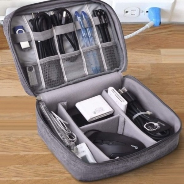 Nécessaire com divisórias